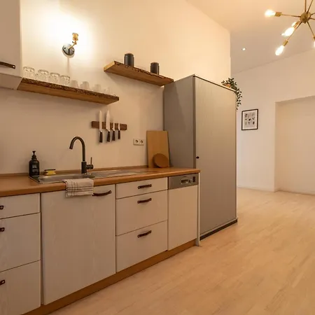Evostay - Grosses In Zentraler Lage Apartamento Berlim
